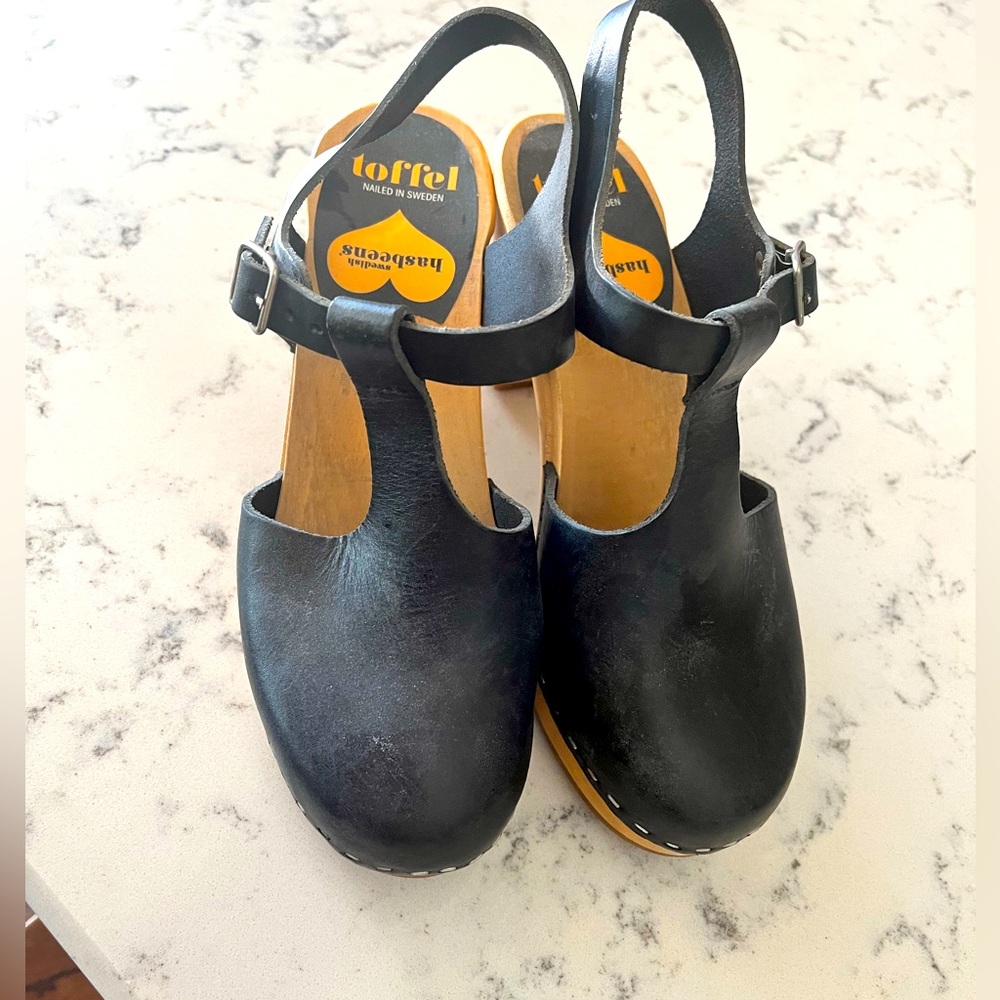 Swedish Hasbeen T-Strap Sky High Black size 37
